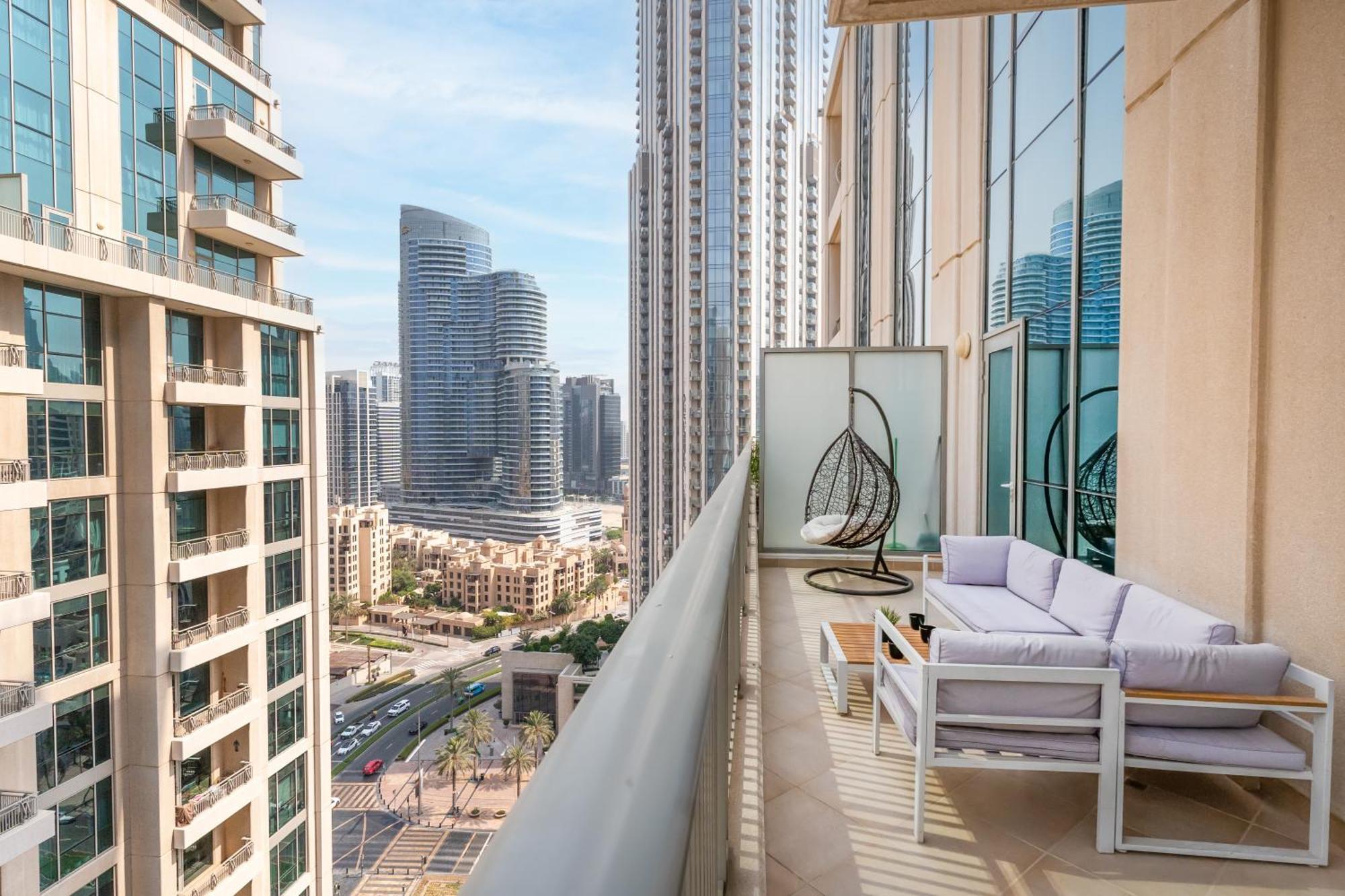 White Sage - Fountain View Stylish With Spacious Terrace Appartement